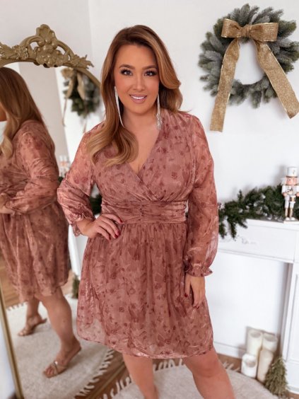 Krátke šaty s jemným vzorom kvetov