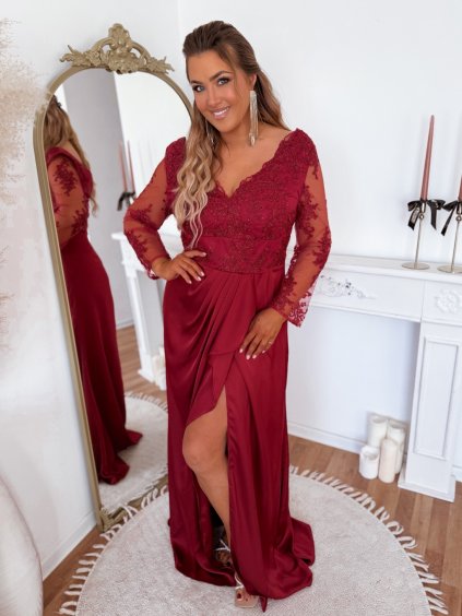 Spoločenské bordové šaty s čipkovaným vrchom