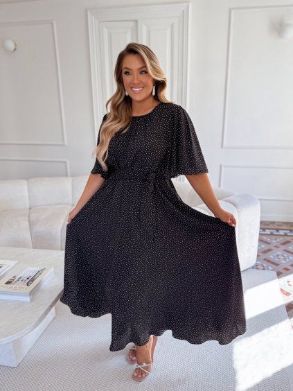 Čierno-biele bodkované šaty