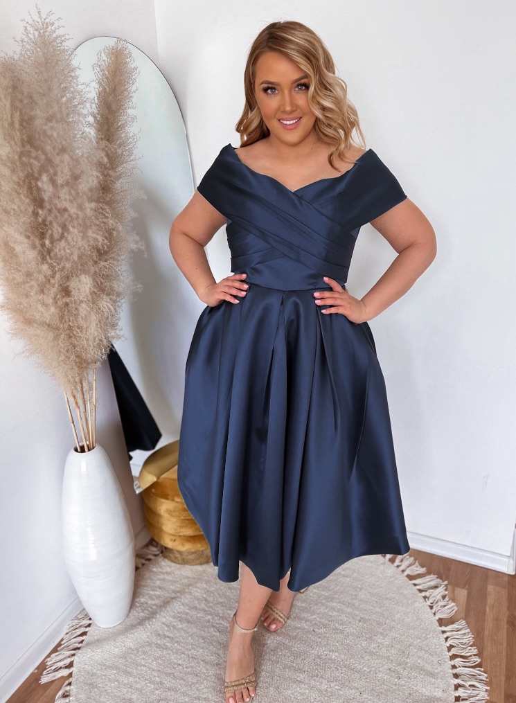 ZAZZA Midi tmavomodré šaty s odhalenými ramenami Veľkosť: XXL