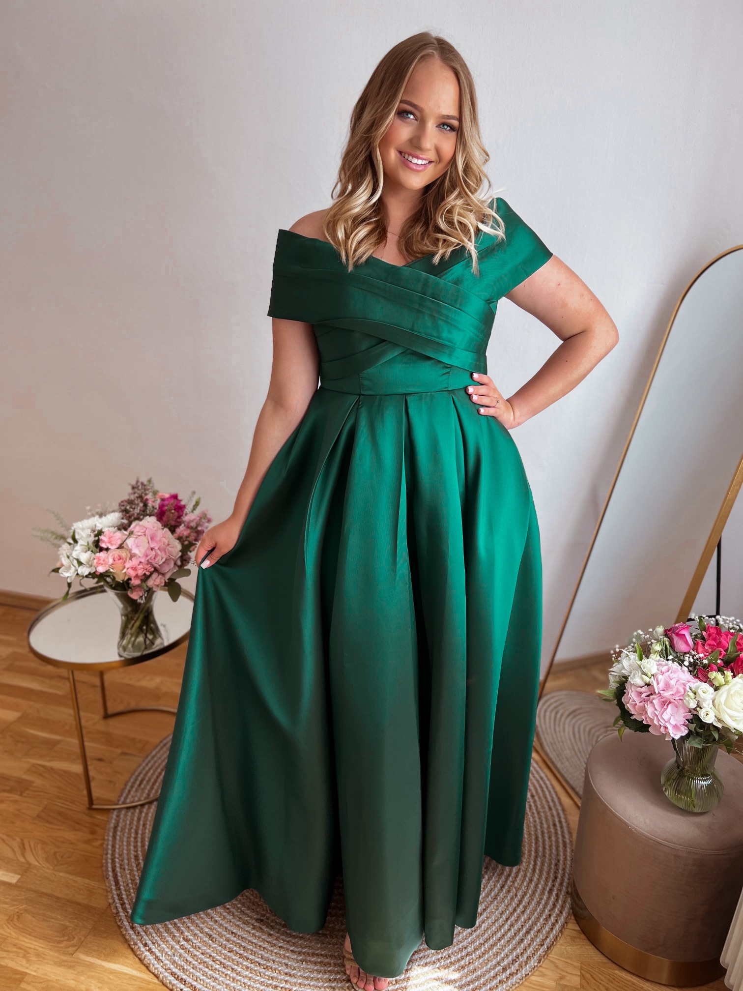 ZAZZA Dlhé zelené šaty s odhalenými ramenami Veľkosť: 5XL