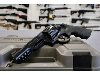 Smith&Wesson 327 M&PR8 P.C.