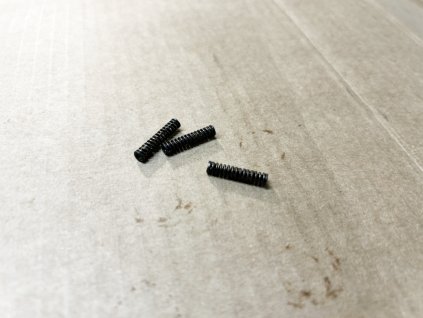 Vz 58 pružina záchytu zásobníku