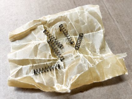 Vz 58 pružina záchytky závěru