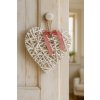 Závěsné proutěné srdce bílé – s červenou kostkovanou stuhou, Ø 25 cm