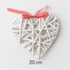 Závěsné proutěné srdce bílé – s červenou stuhou, Ø 20 cm