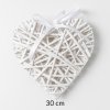 Závěsné proutěné srdce bílé – s bílou saténovou stuhou, Ø 30 cm