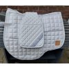 1.0901.4900004 saddlepad white e1737567859680