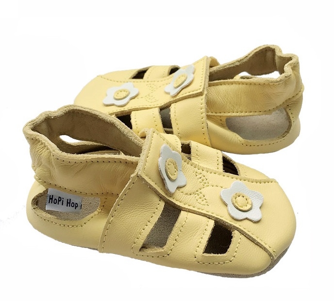 HOPI HOP NEW kožené capáčky - sandálky - yellow Velikost: 18-24 m
