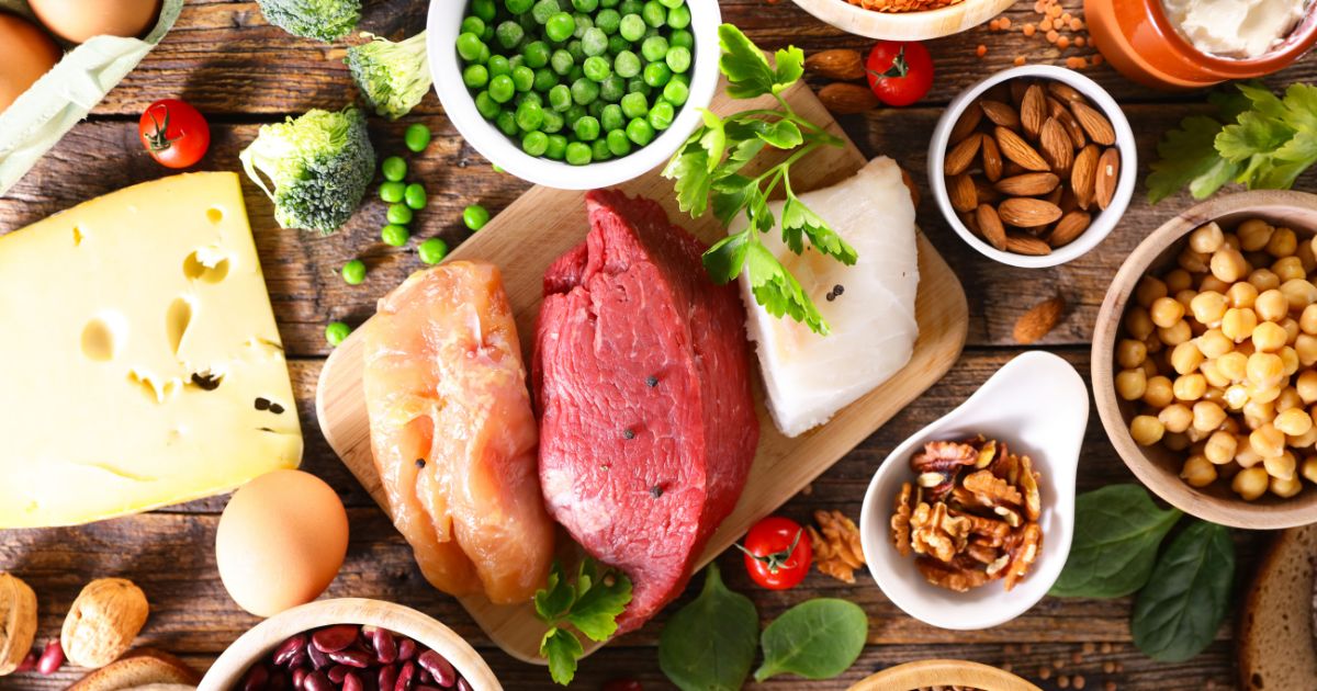 Prečo by ste mali jesť viac kvalitného proteínu (a nielen kvôli svalom)