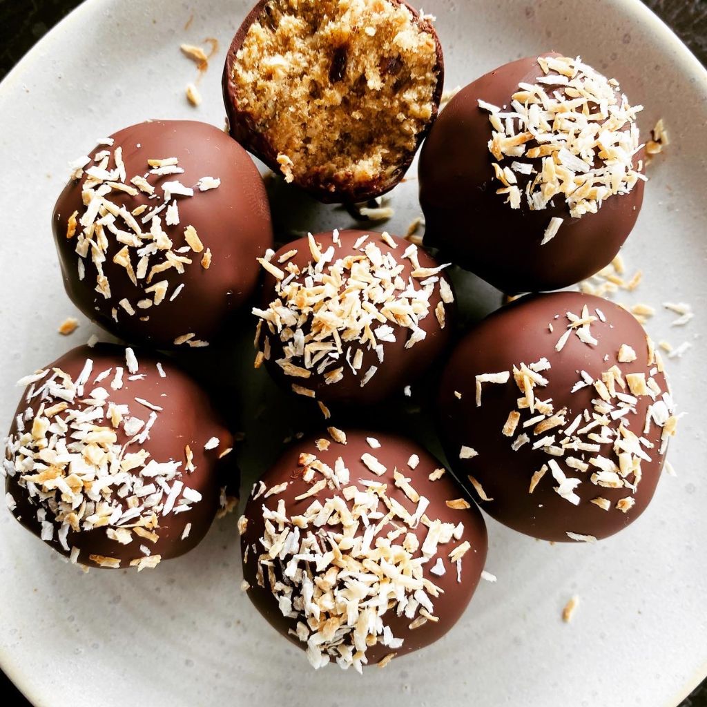 Kokosovo škoricové guličky v čokoláde