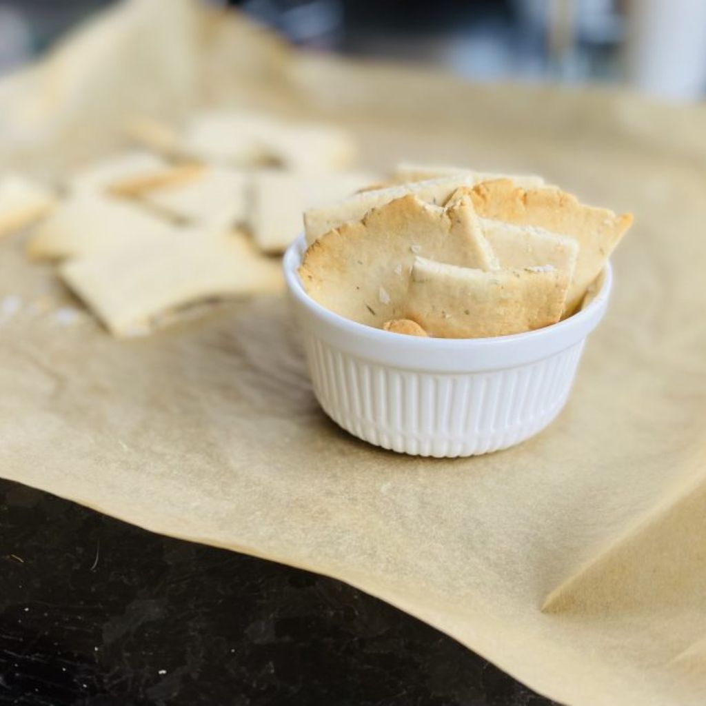 Bezlepkové cesnakovo bylinkové sušienky (AIP)