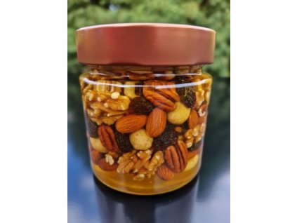 Ořechová směs s rozinkami