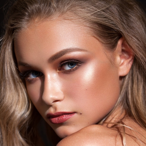 Pleťový krém s efektem jemného opálení