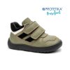 barefoot topanky veston khaki chlapec
