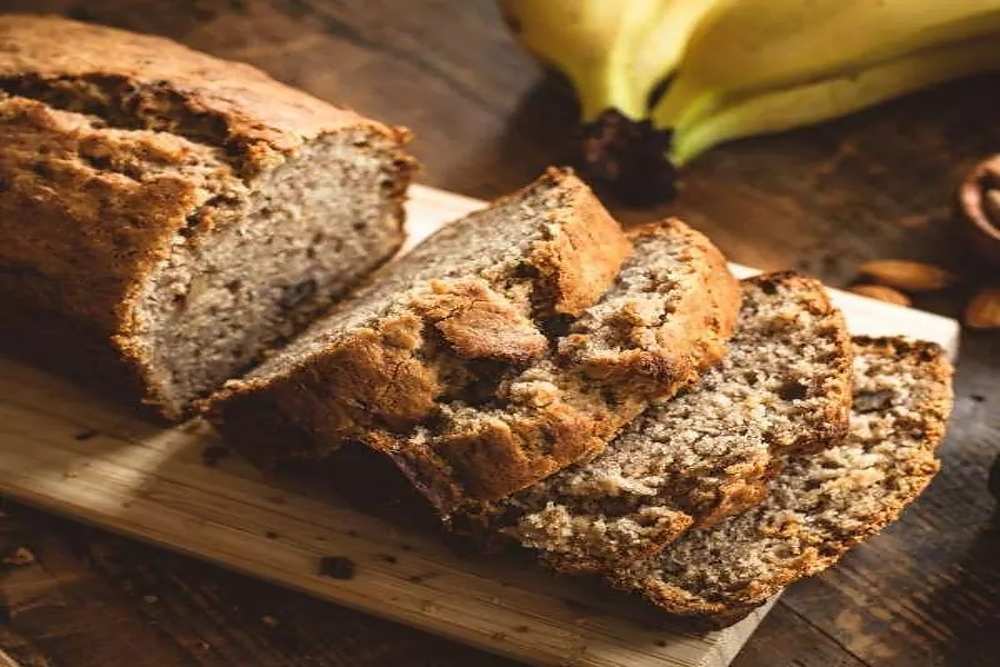 Výživný banánový chléb z mandlové mouky