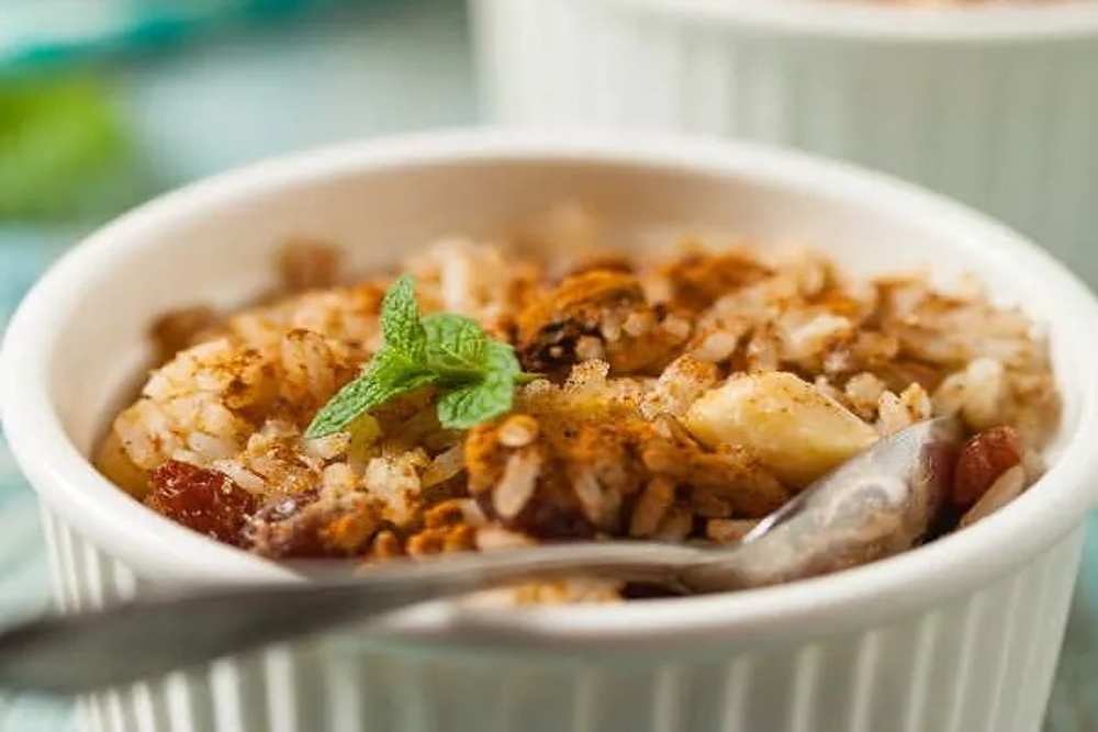 Vegetariánské rizoto s mandlemi a rozinkami