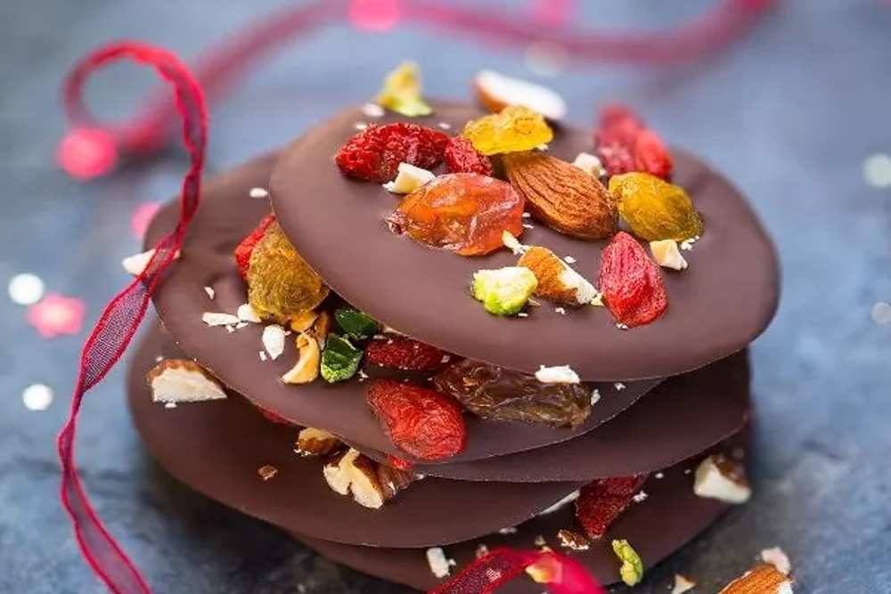 Domácí čokoláda se sušeným ovocem