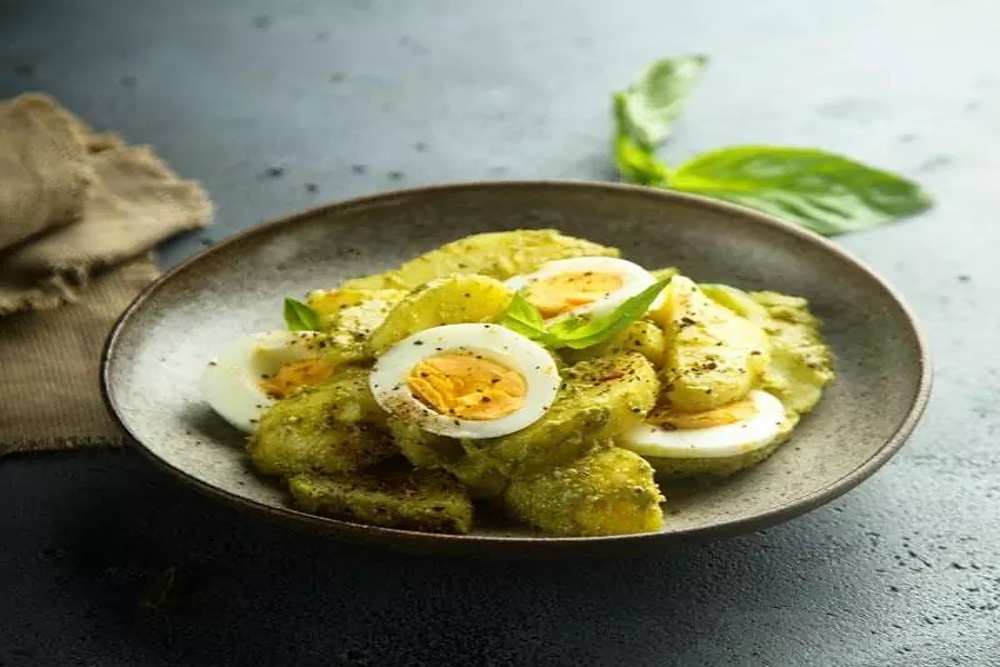 Bramborový salát s para ořechy