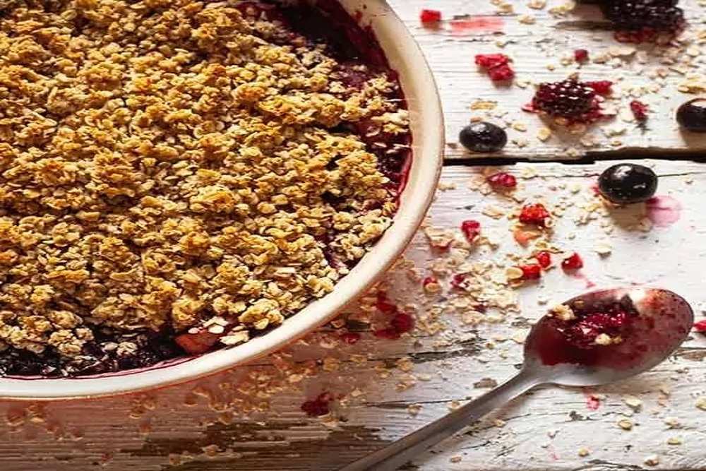 Crumble s třešněmi a mandlovou moukou
