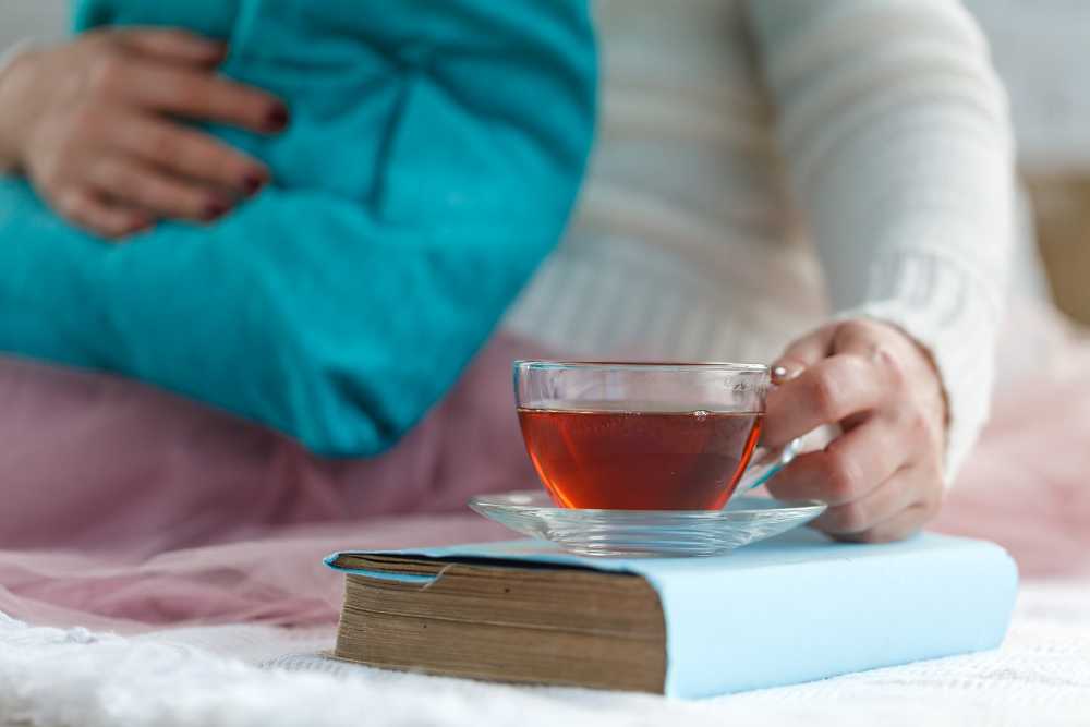 aký čaj na nevolnost? Nejlepší byliny, tipy a 13 účinných receptů