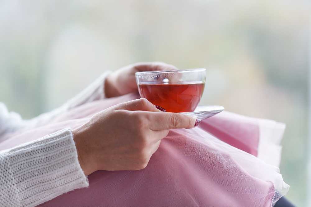 9 čajů, které pomohou při menstruačních bolestech