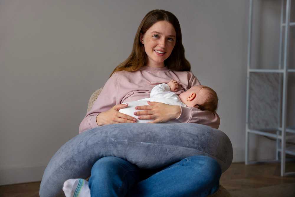 Jaký čaj na kojení? Přírodní pomocníci pro podporu laktace