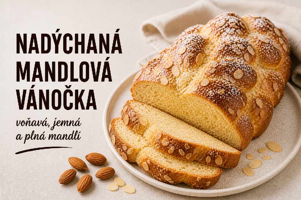 Nadýchaná mandlová vánočka