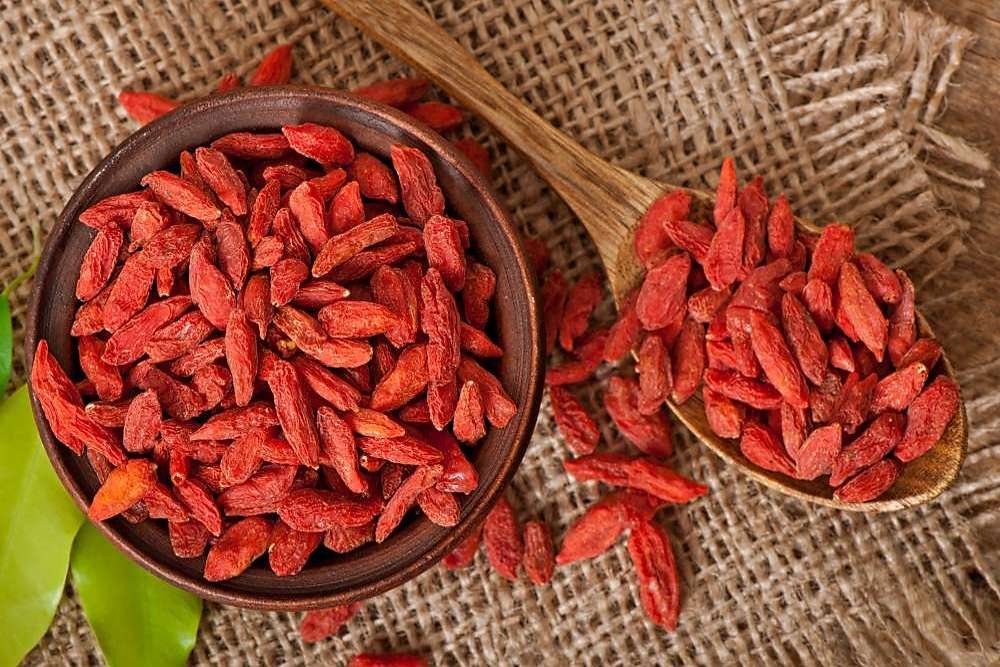 Goji: superovoce pro imunitu, zrak i energii. Jaké má účinky a jak ho využít?
