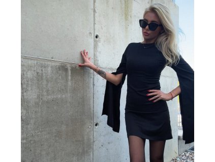 OPEN SLEEVES DRESS – Elegant Flow Edition