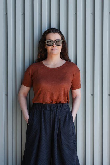 VOLNÝ TOP EIRA TERRACOTTA - 100% LEN