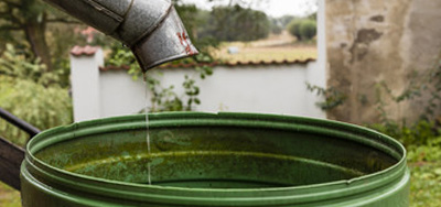 Wie kann man das Verstopfen von Rückhaltebecken und das Verderben von gesammeltem Regenwasser verhindern?
