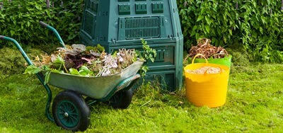 Ako správne kompostovať odpad zo záhrady a z domu?