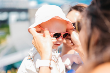 Chraňme oči našich dětí před slunečními paprsky