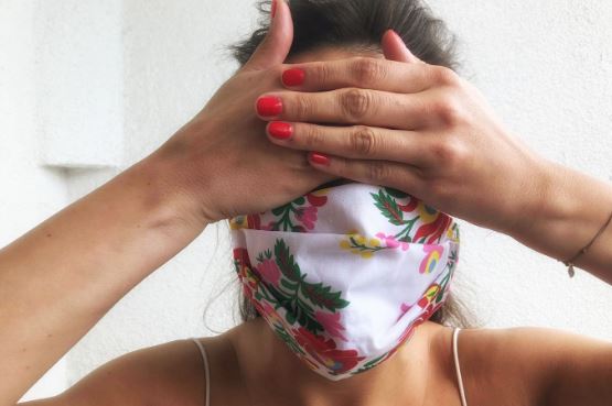 Jana radí: Jak se správně starat o pleť pod rouškou?