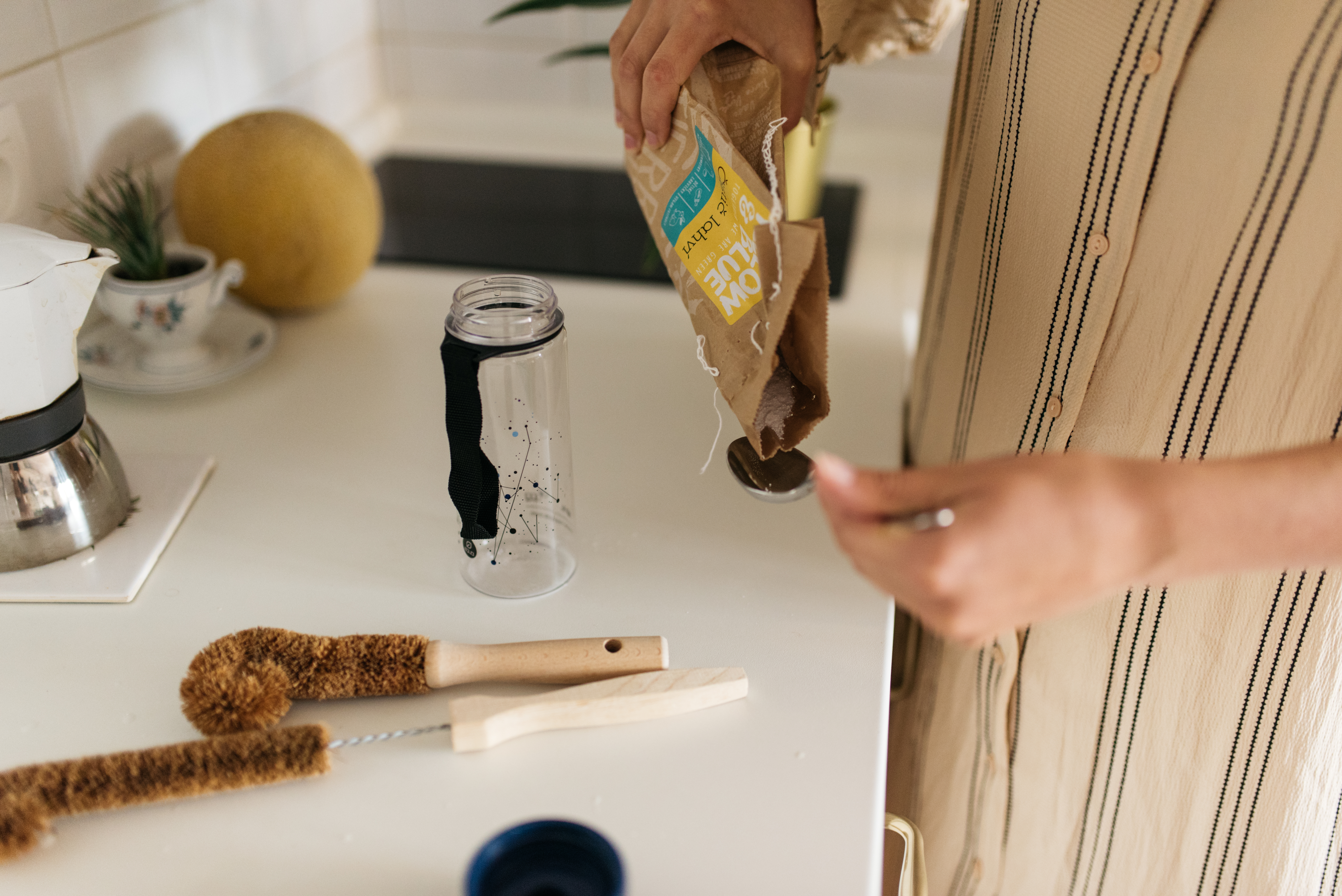 Ako dôkladne a ekologicky vyčistiť fľaše ?