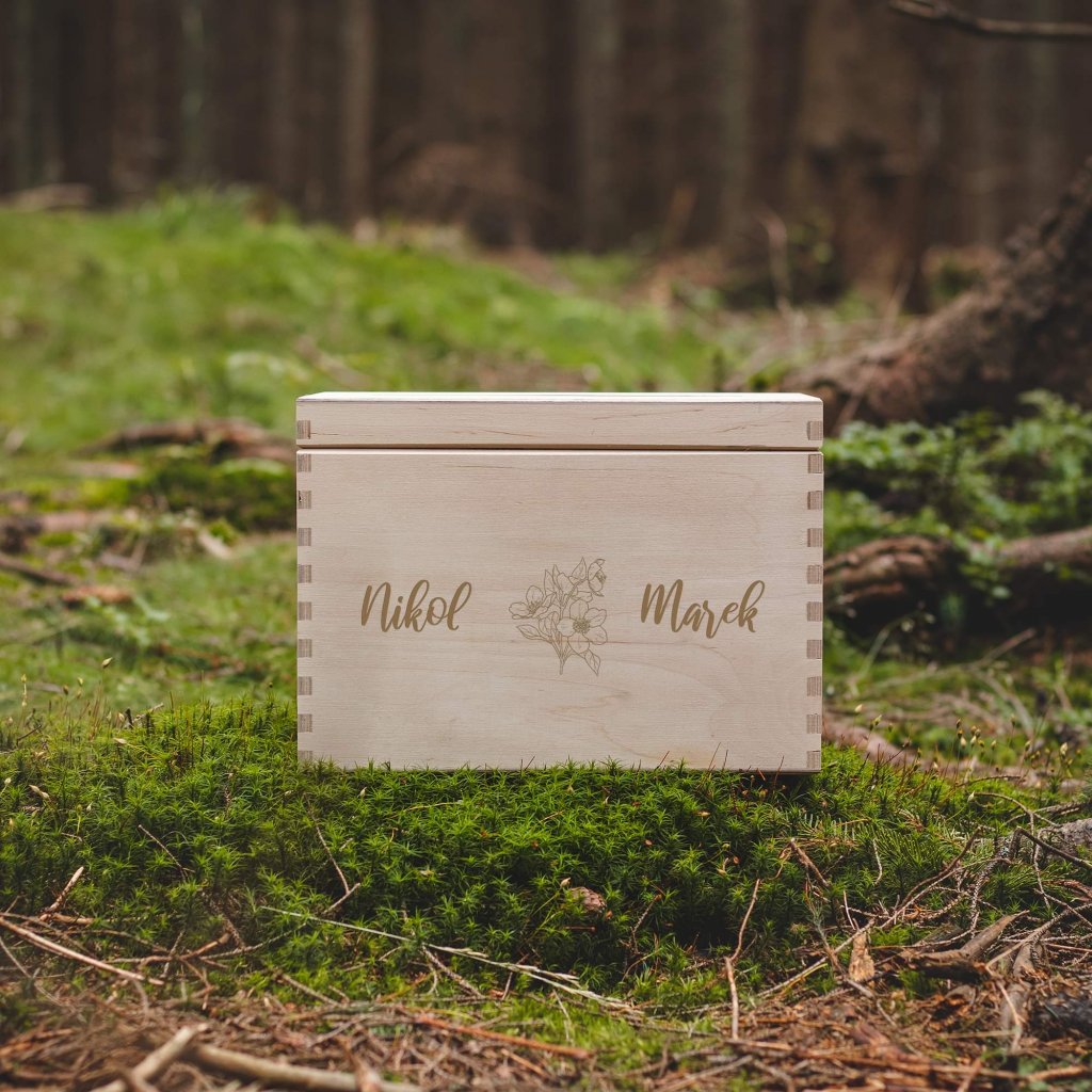 Dřevěný box na svatební přání s vlastními jmény- KVĚTINY