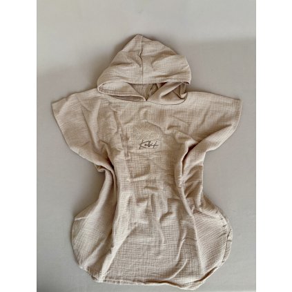 Mušelínové pončo s výšivkou Kubík