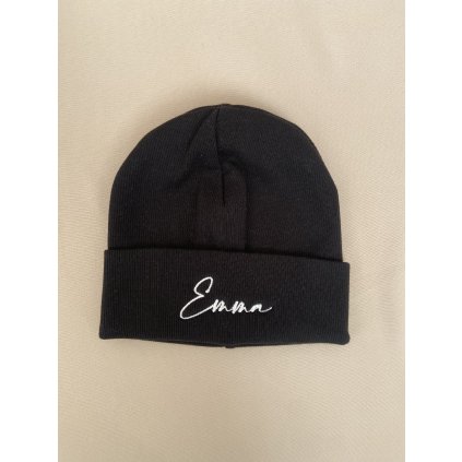 Zimní čepička s výšivkou Emma, černá
