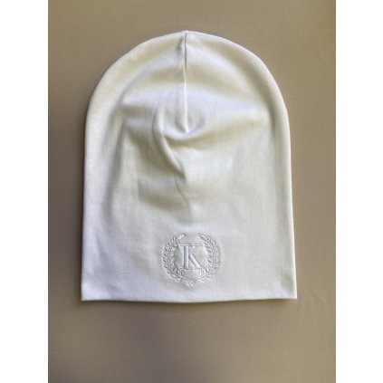 Jarní čepička s bílou výšivkou K
