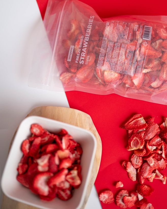 Díky sušení mrazem mají naše jahody intenzivnější chuť než ty čerstvé. 🤯 🍓 Extrémně voňavé a křupavé. Zachované vitamíny....