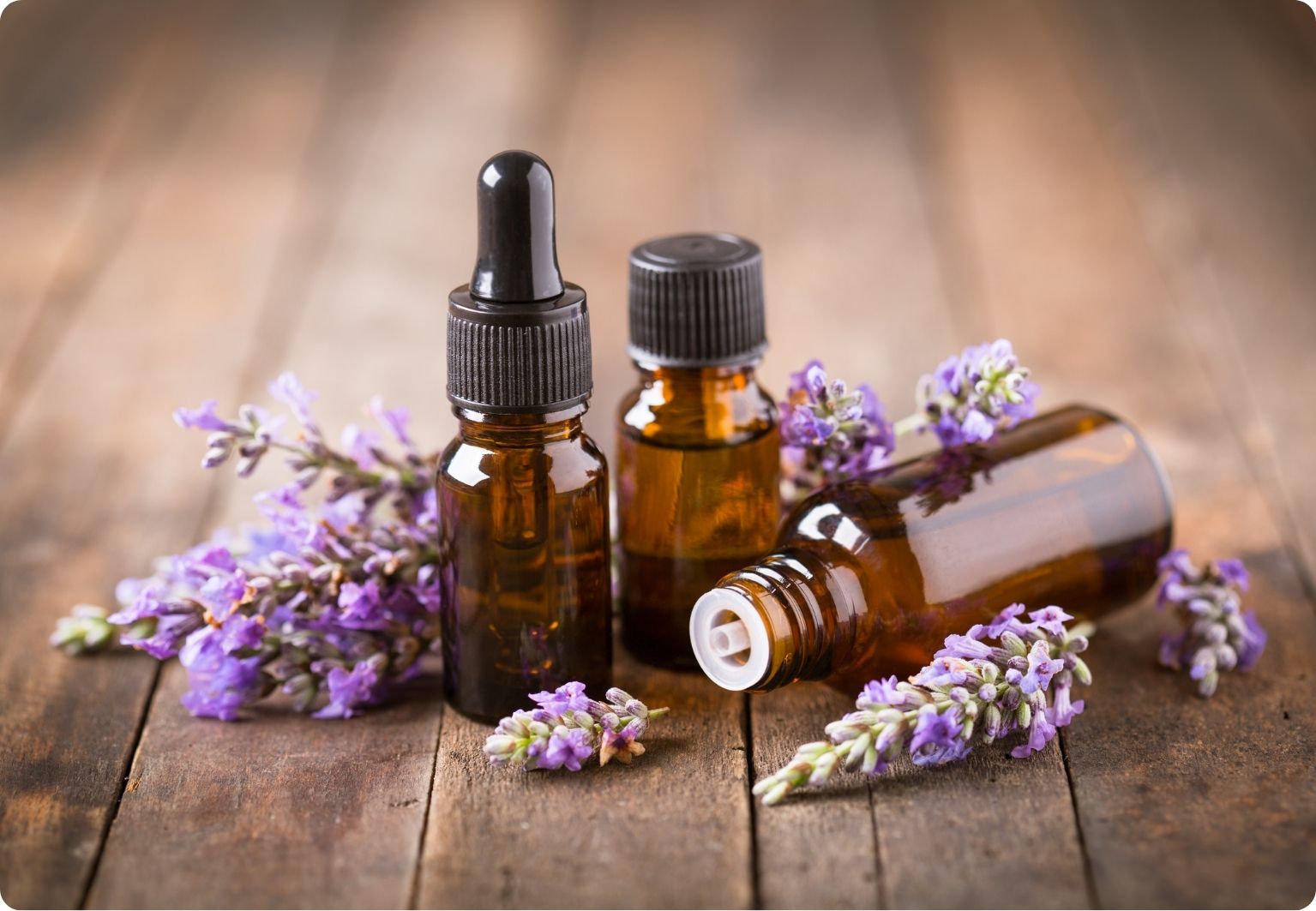 Jak používat aromaterapii každý den? Praktické způsoby, které zvládne každý