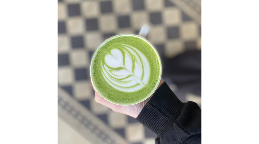 Hot matcha latté