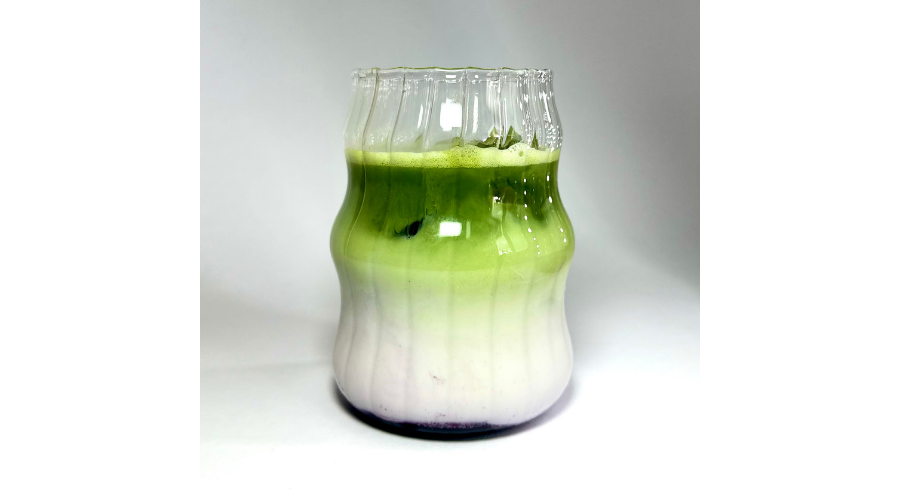 Iced matcha latté