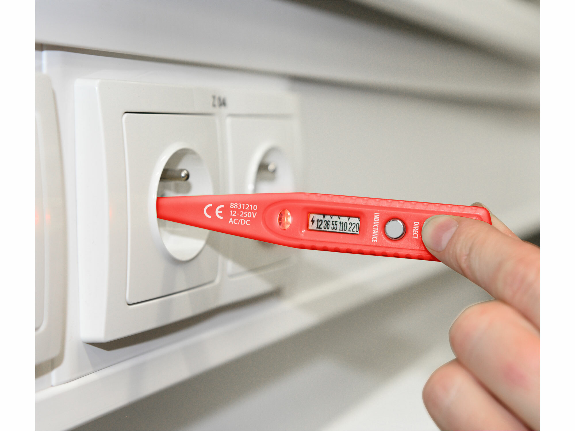 Madal Bal EXTOL PREMIUM 8831210 Skúšačka napätia digitálna, 12-220V