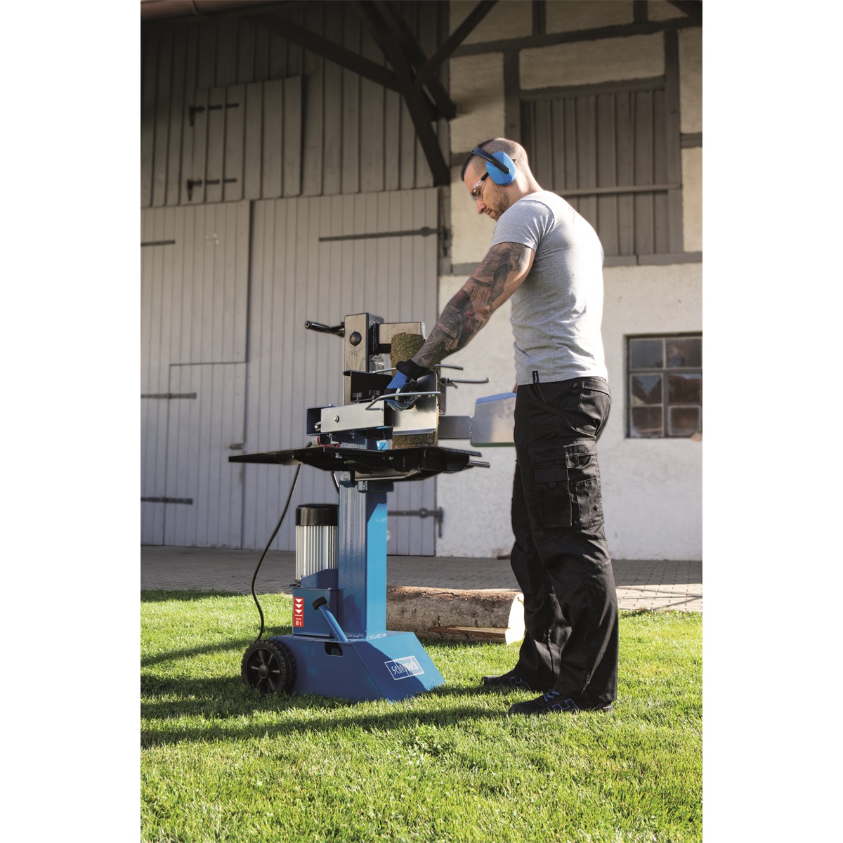 Scheppach HL 810 Vertikálna štiepačka na drevo 8 t, 400 V, 3000 W – robustný štiepač na palivové drevo 5905310902