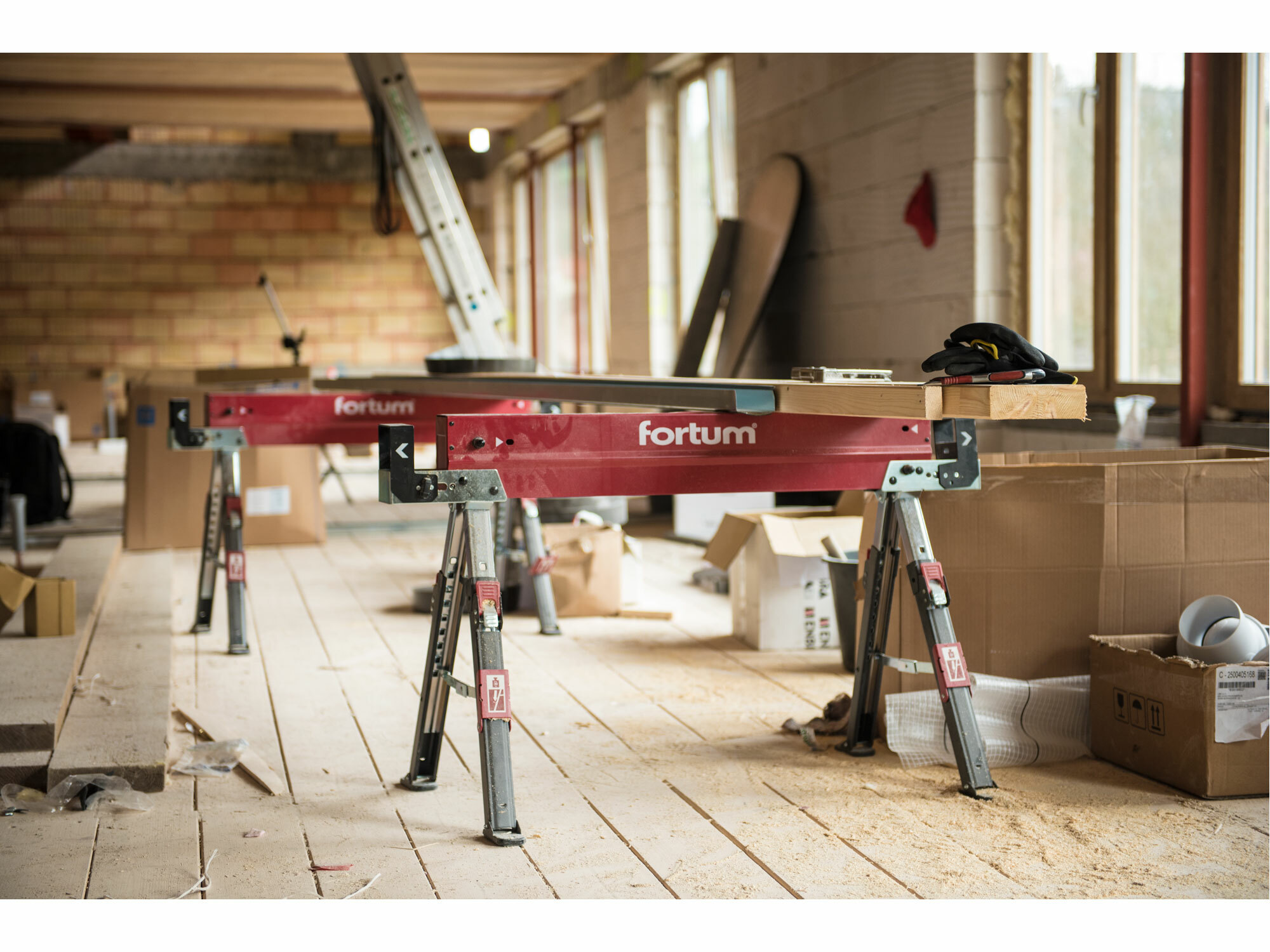 FORTUM 4759999 Podstavec pracovný skladací "koza", kovový, 590kg, nastaviteľná výška 61,5-82cm
