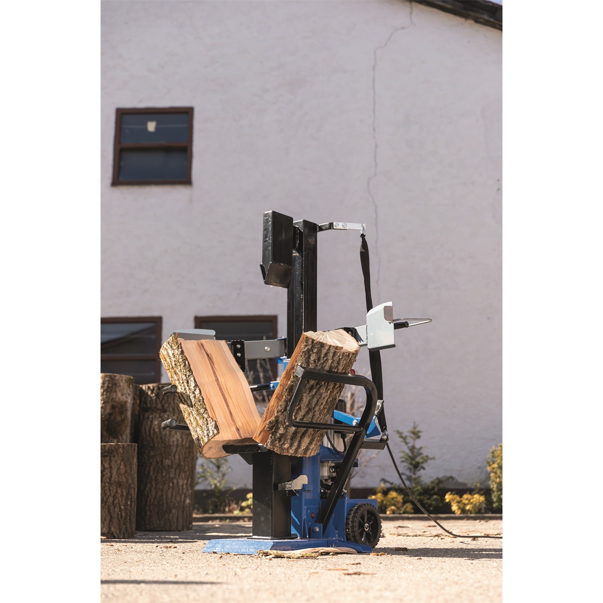 Scheppach Compact 10 T vertikálny štiepač na drevo 10t (230 V)