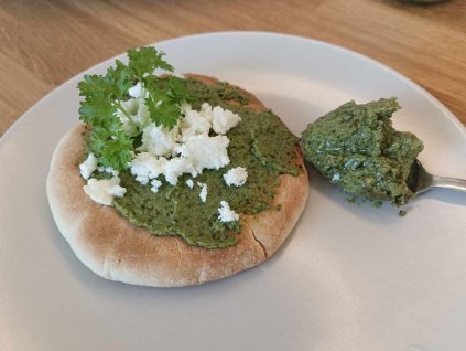 Pesto česnekové s bazalkou