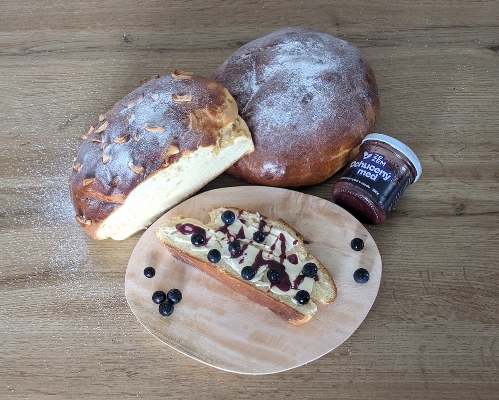 Upečte si s námi nadýchaný velikonoční mazanec